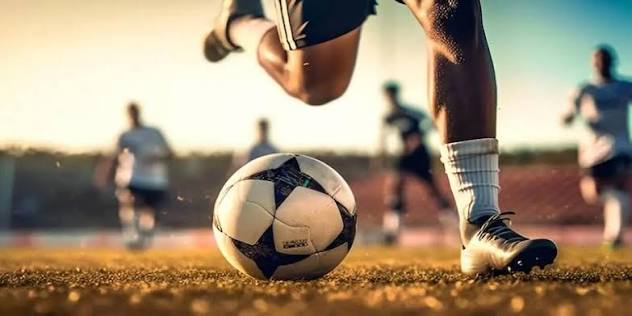 Cơ chế dồn ép đối thủ sát đường biên ngang